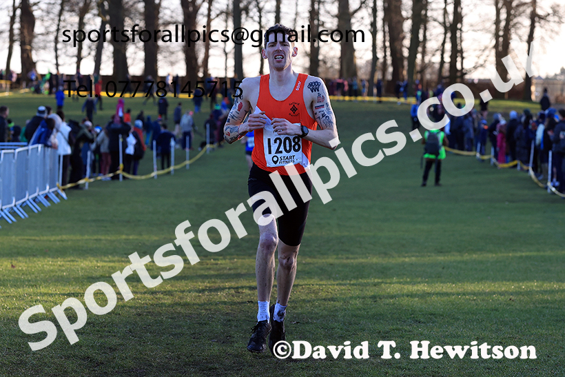 Senior mens 2025 Northern Cross Country Champs, Tatton Park, Knutsford, Cheshire. Photo: David T. Hewitson/Sports for All Pics
